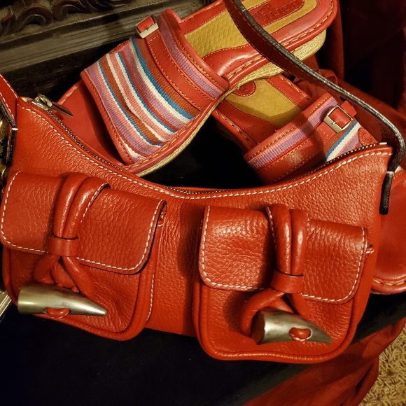 Auth. Burberry bag and Born shoes - Picture 2 of 12